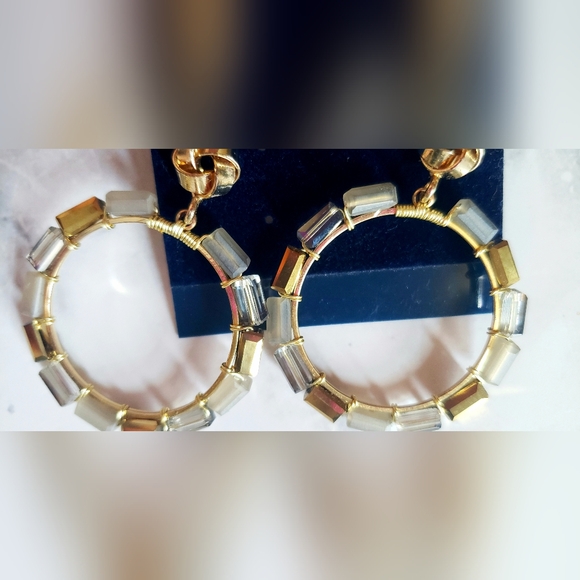 Niquea.d Gold Crystal Rhinestone Hoop Earrings NWT - Picture 2 of 6